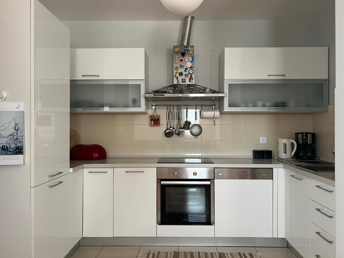 Apartment Lucija - Cozy Flat In The City Center With A Sea View & Parking Makarska Zewnętrze zdjęcie