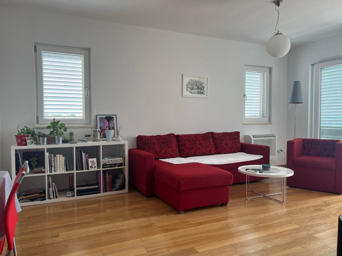 Apartment Lucija - Cozy Flat In The City Center With A Sea View & Parking Makarska Zewnętrze zdjęcie