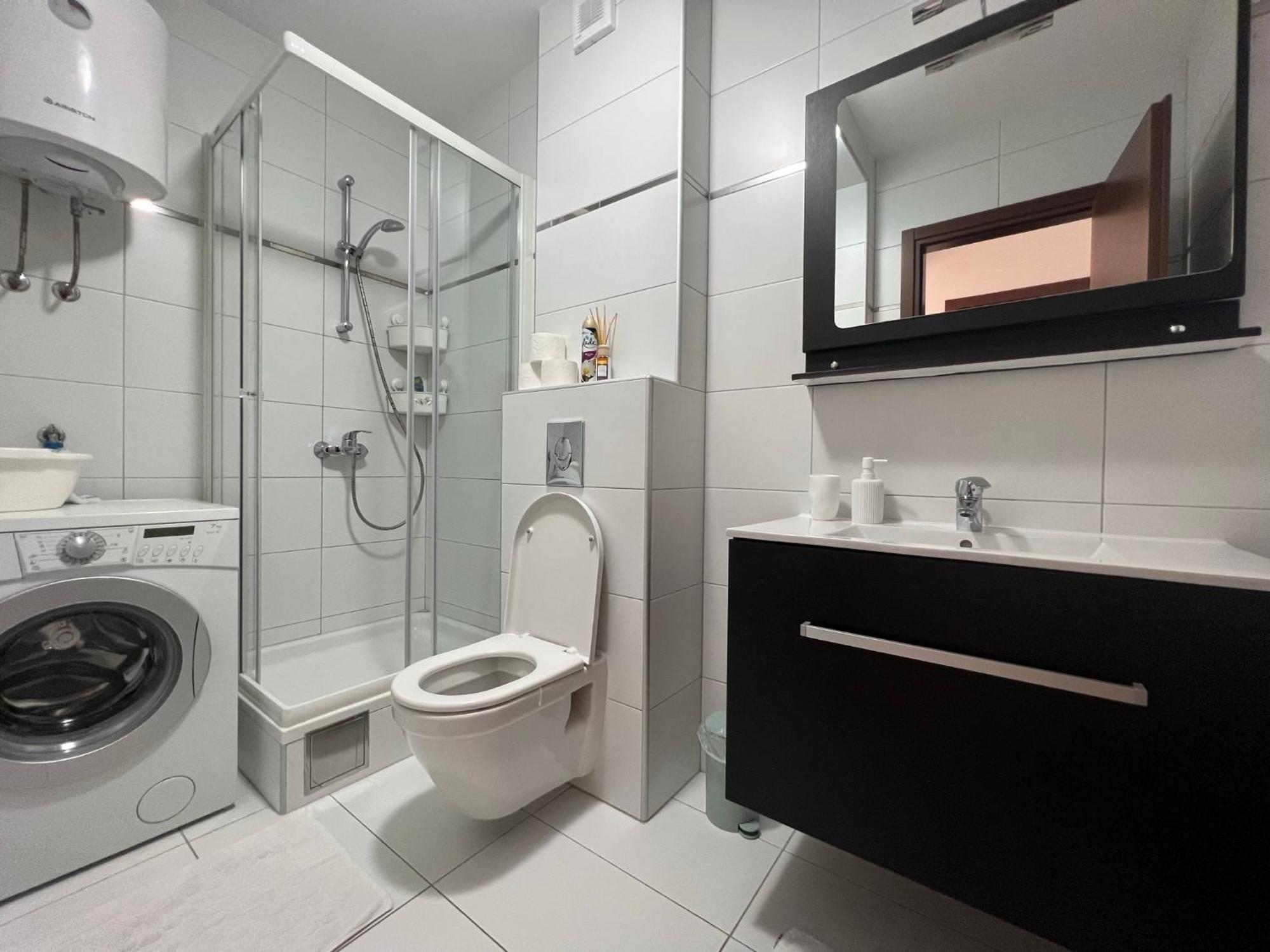 Apartment Lucija - Cozy Flat In The City Center With A Sea View & Parking Makarska Zewnętrze zdjęcie