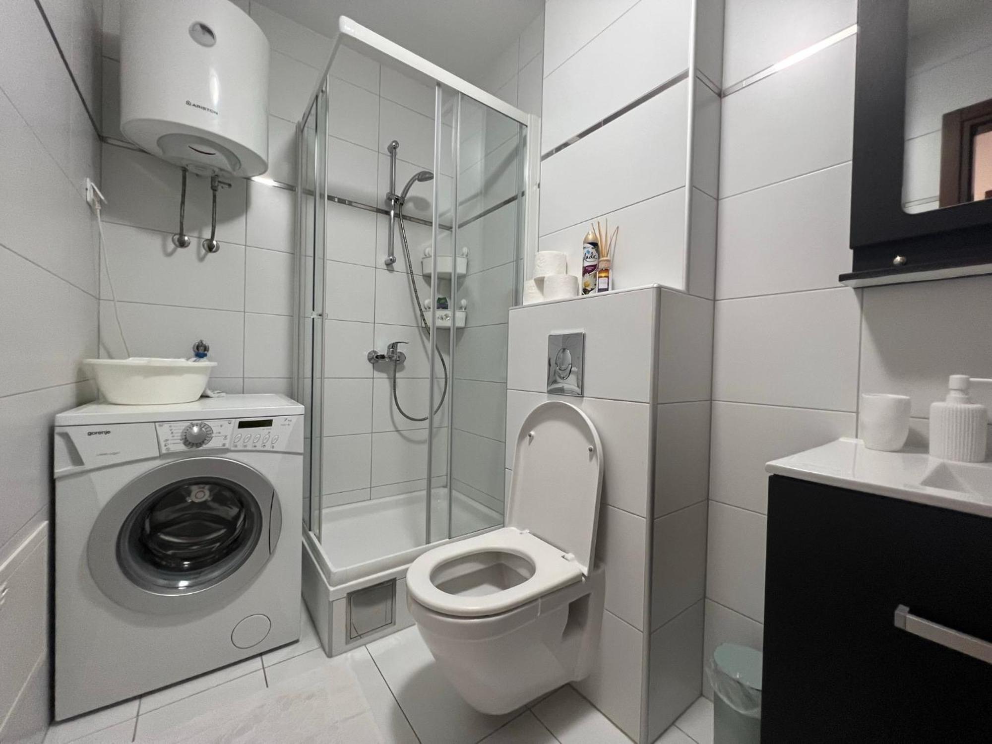 Apartment Lucija - Cozy Flat In The City Center With A Sea View & Parking Makarska Zewnętrze zdjęcie