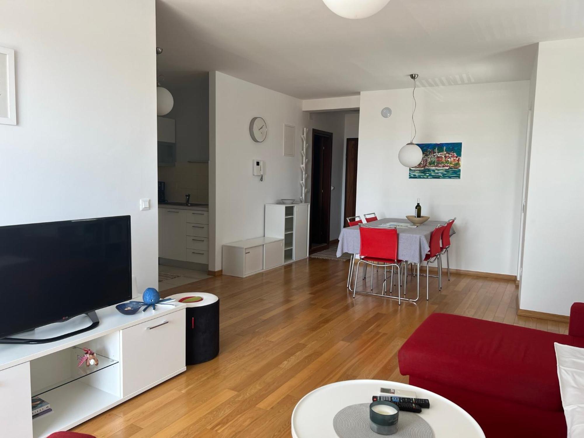 Apartment Lucija - Cozy Flat In The City Center With A Sea View & Parking Makarska Zewnętrze zdjęcie